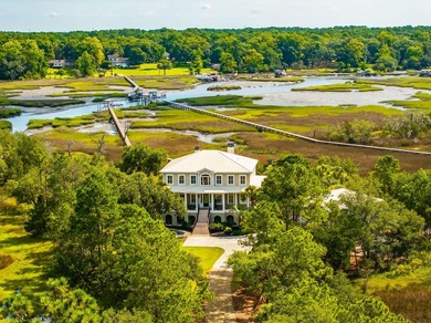 Set within one of Stono Ferry's most private waterfront settings - photo 3