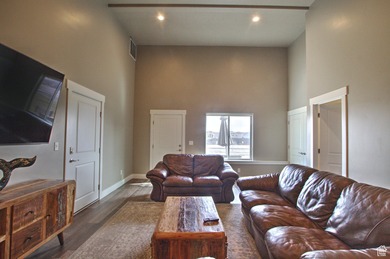 New Price, make the move to Bear Lake. This end double inits - photo 34