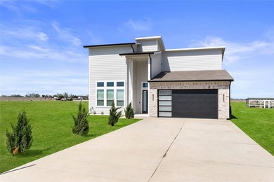 Welcome to this stunning modern home offering 4 spacious - photo 2