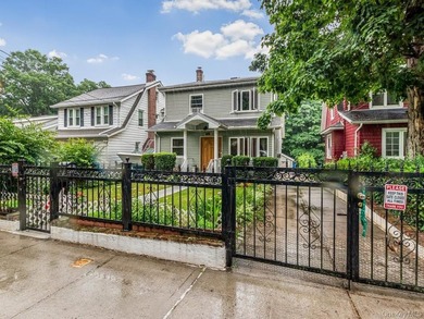 Welcome to 4004 Rombouts Ave! Unique Opportunity to own this - photo 1