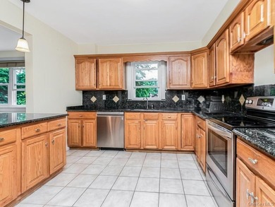 Welcome to 4004 Rombouts Ave! Unique Opportunity to own this - photo 9