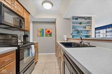 Welcome to this charming 3 bedroom, 2 bath condo offering - photo 16