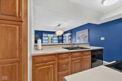 Welcome to this charming 3 bedroom, 2 bath condo offering - photo 17