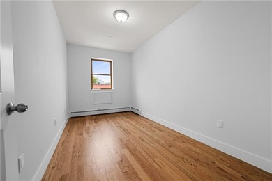 Prime location quality built NEW CONSTRUCTION full brick three - photo 18