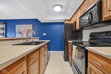Welcome to this charming 3 bedroom, 2 bath condo offering - photo 18
