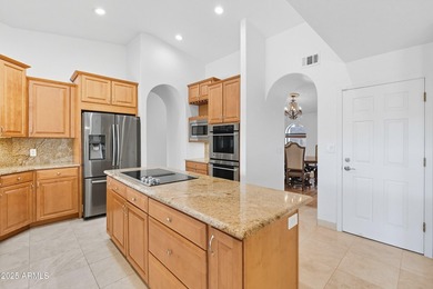 Beautiful single-story home featuring 3 bedrooms and 3 bathrooms - photo 23
