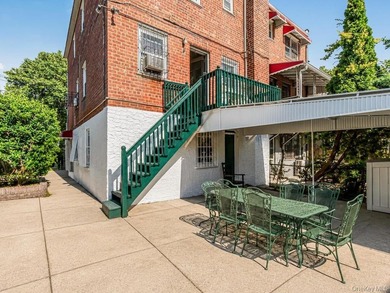 Welcome to this exceptional legal two-family semidetached brick - photo 3