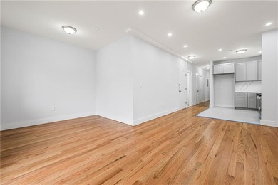 Prime location quality built NEW CONSTRUCTION full brick three - photo 25