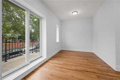 Prime location quality built NEW CONSTRUCTION full brick three - photo 27