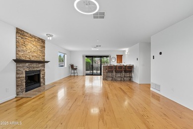 Beautiful single-story home featuring 3 bedrooms and 3 bathrooms - photo 34