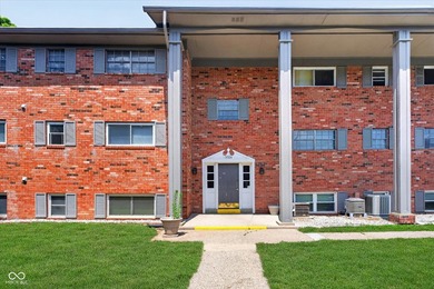 Welcome to this charming 3 bedroom, 2 bath condo offering - photo 35
