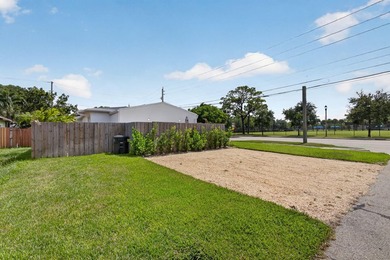 Completely rebuilt 4BR/3BA home featuring a major renovation - photo 36