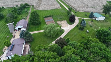 This charming hobby farm offers the perfect blend of country - photo 1