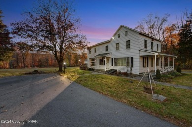 (private lake, pond, creek) Home For Sale in Henryville Pennsylvania