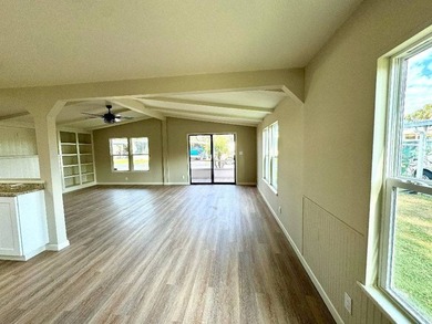 Boaters Delight on Lake Haines! Totally Renovated Home with - photo 8
