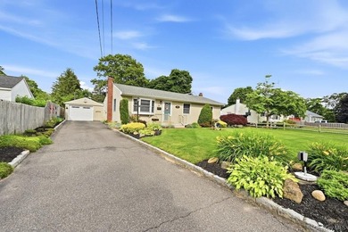 This immaculate 3 bedroom 1.5 bath home sits on a beautifully - photo 3