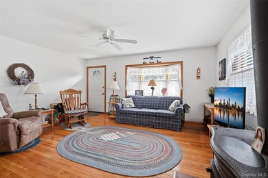 This immaculate 3 bedroom 1.5 bath home sits on a beautifully - photo 8