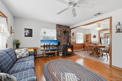 This immaculate 3 bedroom 1.5 bath home sits on a beautifully - photo 9