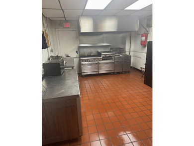 Exceptional opportunity to own a well-maintained, mixed-use - photo 11