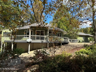 Lake Home For Sale in Sparta, Tennessee
