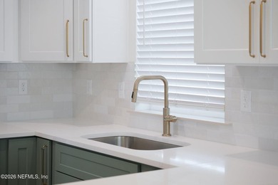 This brand new 3 bed/2 bath from Inkline Homes features a huge - photo 11