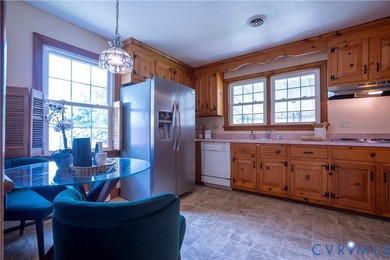 A special opportunity in Westover Farms! Built for and - photo 6