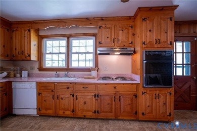 A special opportunity in Westover Farms! Built for and - photo 8