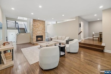 Welcome to this mint turn key townhome at Oak Trail, one of - photo 5