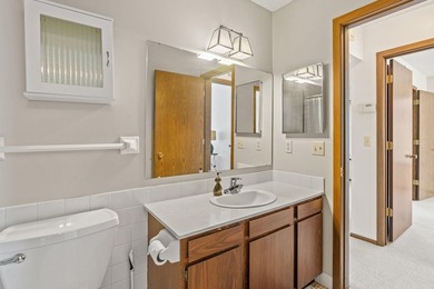 Welcome to sought-after Cimarron Ponds, where comfort - photo 16