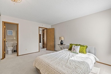 Welcome to sought-after Cimarron Ponds, where comfort - photo 19