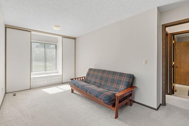 Welcome to sought-after Cimarron Ponds, where comfort - photo 22