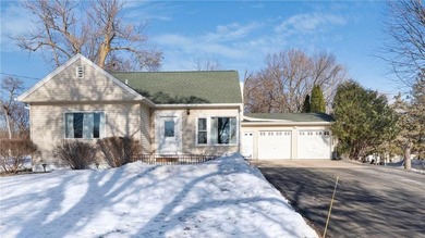 Green Lake - Kandiyohi County Home Sale Pending in New London Twp Minnesota
