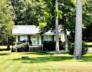 Lake Eddins Home For Sale in Pachuta Mississippi