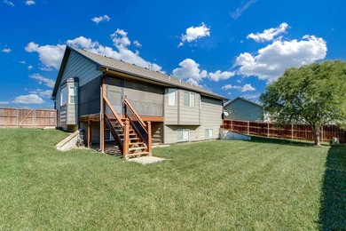 This stunning 5-bedroom, 3-bathroom home offers all the upgrades - photo 23