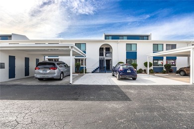 Cape Coral Lakes Area Condo For Sale in Cape Coral Florida