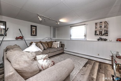 Welcome to this beautiful raised ranch located on a quiet street - photo 28