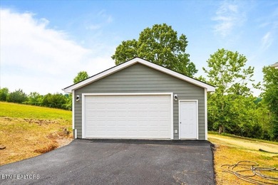 New Construction with lake views!!! Experience luxury living in - photo 52
