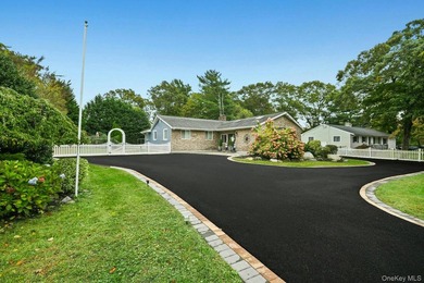 Surprisingly Spacious and Expanded Ranch in Sayville - Updated - photo 2