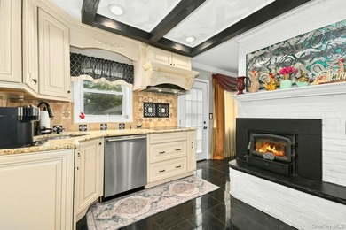 Surprisingly Spacious and Expanded Ranch in Sayville - Updated - photo 9
