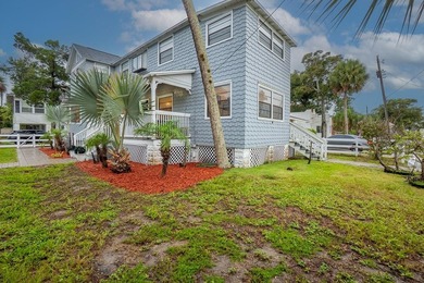 This updated and fully furnished Daytona Beach duplex offers a - photo 6