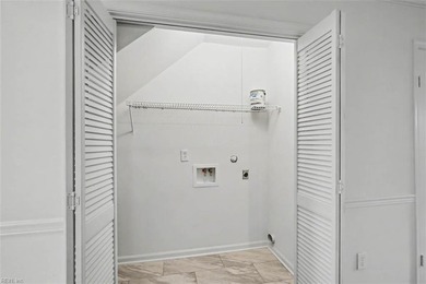 Best buy in Yorktown VA USA! Move-in ready! 2 story, 2 bedrooms - photo 15