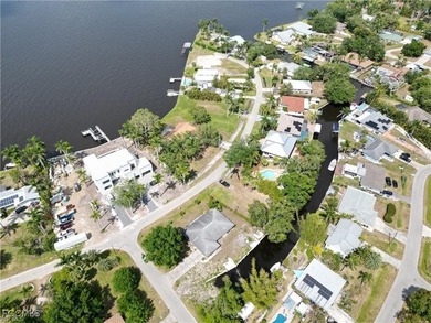 Caloosahatchee River Home Sale Pending in Fort Myers Florida
