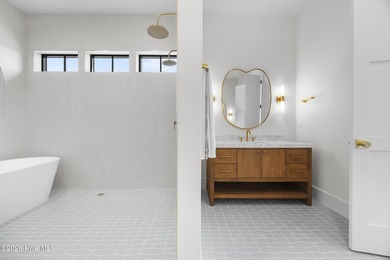 Take a look at this beautifully crafted custom home by Longshore - photo 22