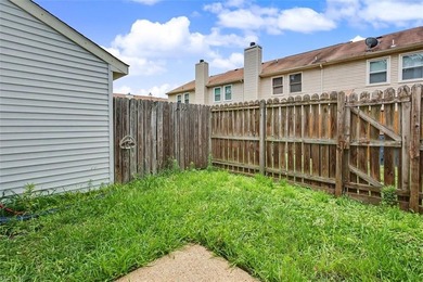 Best buy in Yorktown VA USA! Move-in ready! 2 story, 2 bedrooms - photo 35