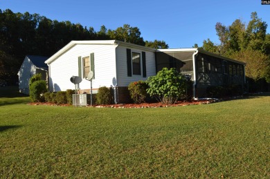 Great 3 bed 2 bath lake front home with nice kitchen cabinets - photo 3