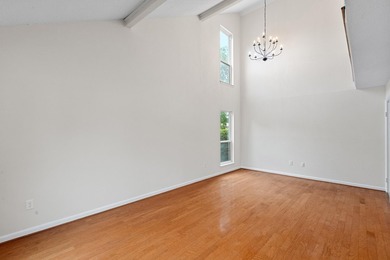 Welcome to 6 Brighton Circle, a beautifully renovated end-unit - photo 5