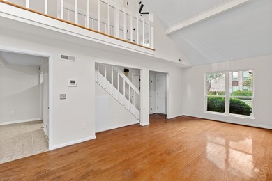 Welcome to 6 Brighton Circle, a beautifully renovated end-unit - photo 6