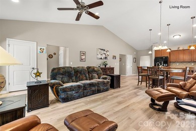 Are you looking for a waterfront home with serene lake and golf - photo 12