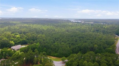 Located in the sought-after Martyn Woods community, this 5 - photo 20