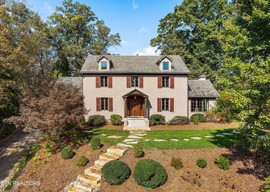 Fort Loudoun Lake Home Sale Pending in Knoxville Tennessee